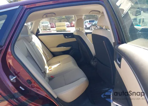 2018 Honda Clarity Plug-In Hybrid z USA, uszkodzony, nr VIN JHMZC5F12JC006764